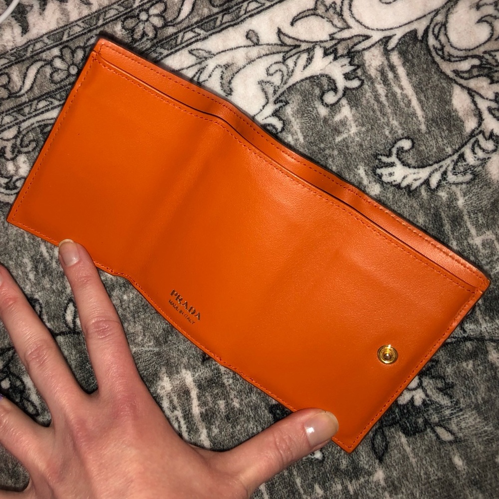 Prada AUTHENTIC Tan Leather Orange Interior Trifold Gold Logo Compact Wallet - Picture 13 of 16